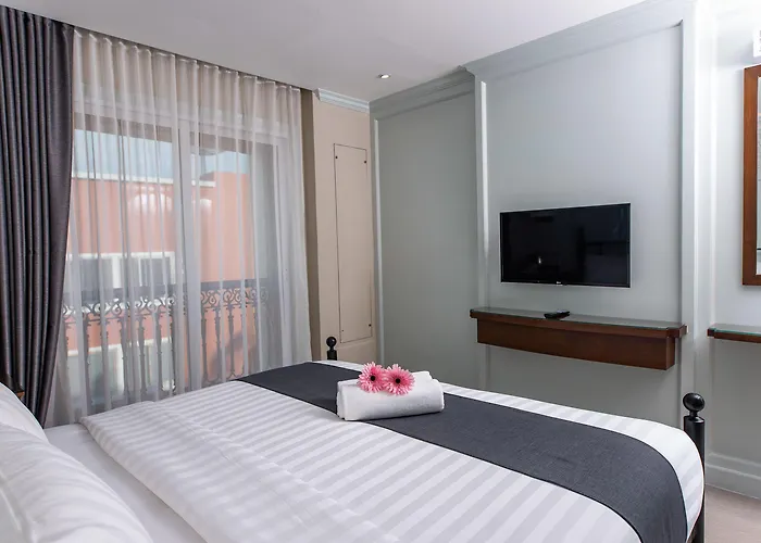 Hotel Dang Derm In The Park Khaosan